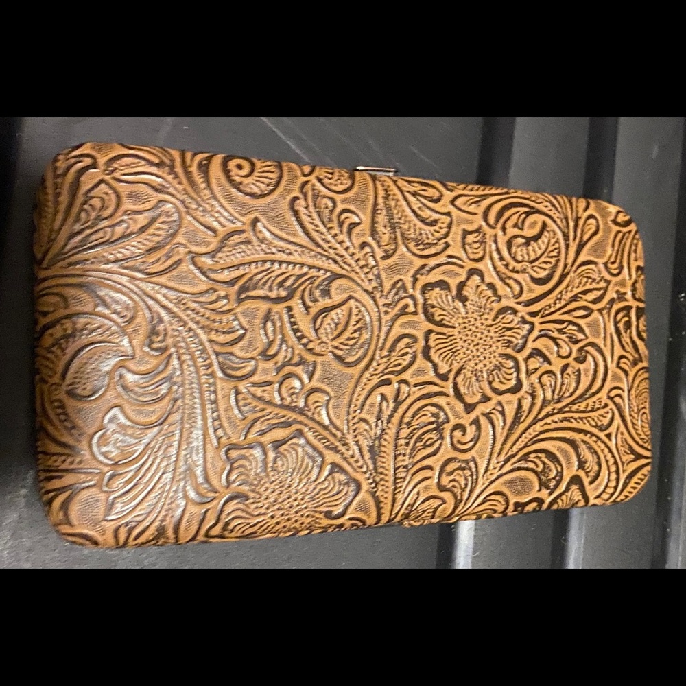 Hard sided wallet